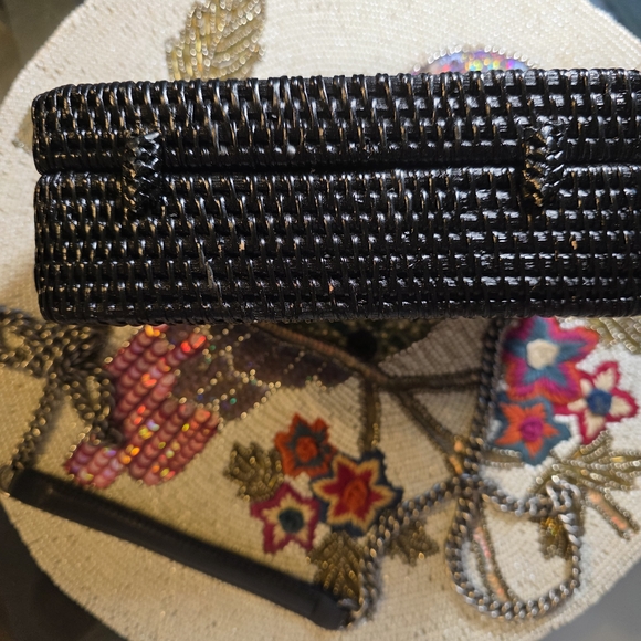 Kurt Geiger London Kensington Black woven Bag With Storage Bag - Picture 3 of 13